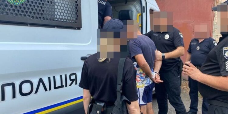 У Хмельницькому викрили групу злодіїв, які обкрадали людей на залізничному вокзалі —Хмельнитчина