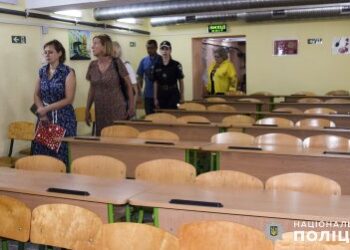 У Миколаєві поліцейські здійснюють комісійні перевірки укриттів навчальних закладів » Миколаївський Оглядач