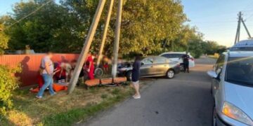 У Сагунівці іномарка збила пішохода і врізалась в електроопору — Новини Черкащіни