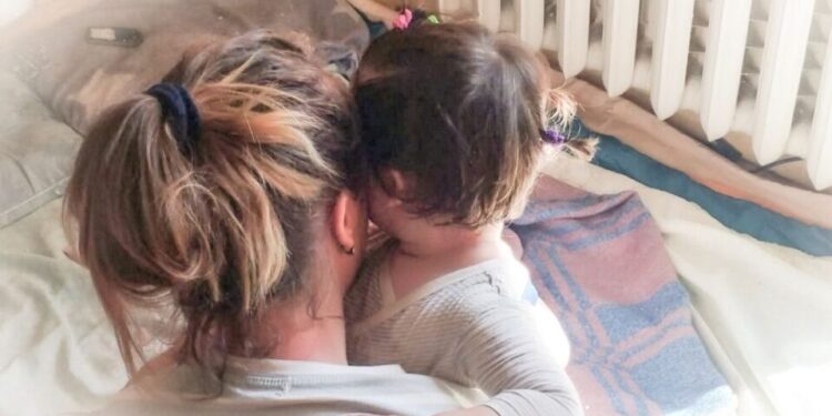 У Тернополі 2 малюків лишилися зачинені у квартирі