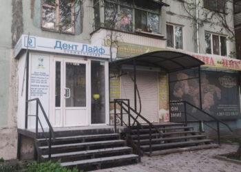 У Запоріжжі примусово демонтуватимуть російськомовні рекламні вивіски – власників не повідомлятимуть | Новости Запорожья