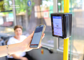 У Запоріжжі тролейбуси обладнали валідаторами – як розрахуватися без готівки | Новости Запорожья