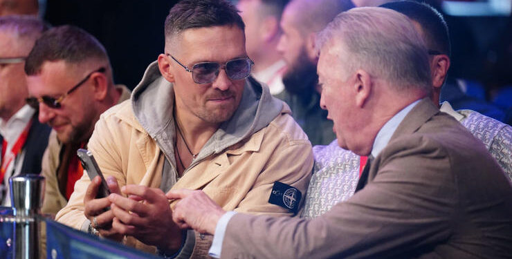 Усик навестил Чисору перед его боем с Джойсом – Спорт ):Бокс