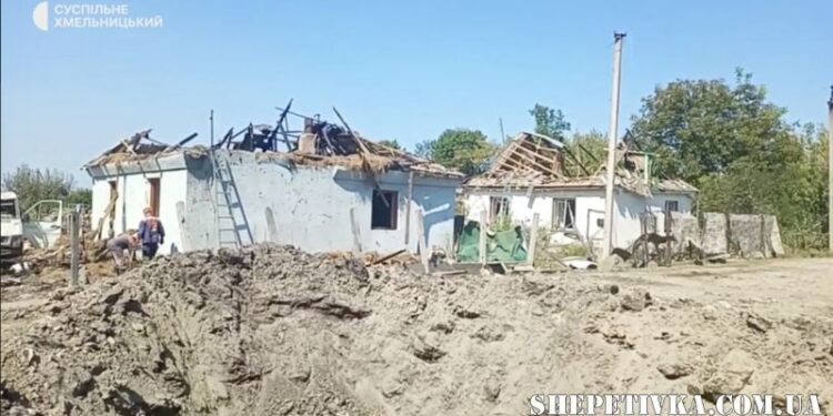 Внаслідок ракетного удару до реанімації потрапив 12-річний хлопчик —Хмельнитчина