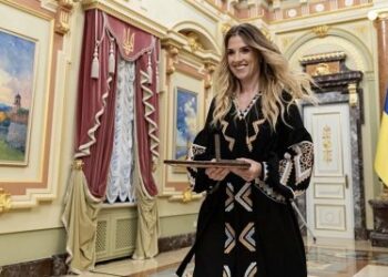 Володимир Зеленський вручив відзнаку «Національна легенда України» миколаївській шаблістці та олімпійській чемпіонці Ользі Харлан » Миколаївський Оглядач