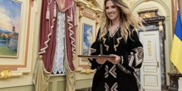 Володимир Зеленський вручив відзнаку «Національна легенда України» миколаївській шаблістці та олімпійській чемпіонці Ользі Харлан » Миколаївський Оглядач