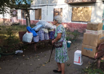 Запорізькі волонтери допомагають мешканцям Покровська евакуюватися з зони бойових дій – деталі | Новости Запорожья