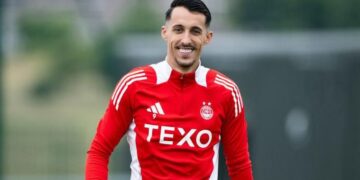 «Жирона» нашла замену Артему Довбику, подписав нового форварда