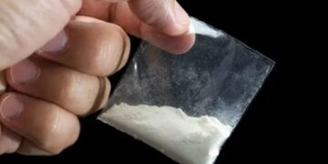 Жителька Ватутіного намагалася передати наркотики знайомому до слідчого ізолятора