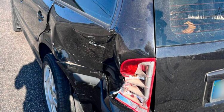 Зіткнулися Skoda та Mitsubishi на перехресті в Кропивницькому