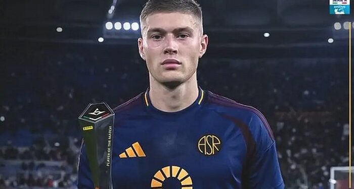 Довбик стал лучшим игроком матча «Рома» – «Удинезе», получив высокие баллы за игру