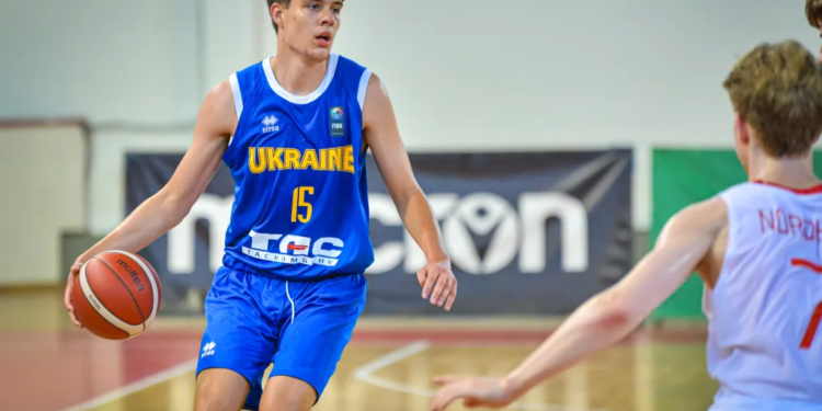 Форвард збірної України U-18 перейшов у команду з Канади – Федерація баскетболу України