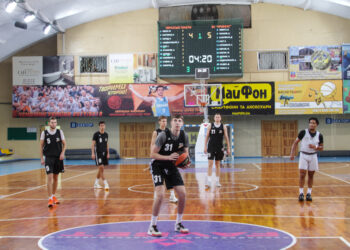 Фотогалерея домашніх контрольних матчів Черкаських Мавп проти клубів Суперліги – Федерація баскетболу України