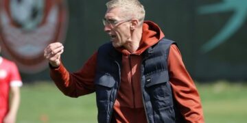 Головний тренер Реал Фарми покинув команду та поїхав до Канади