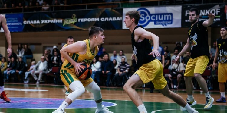 Київ-Баскет розпочав турнір в Івано-Франківську перемогою над господарями: фотогалерея – Федерація баскетболу України