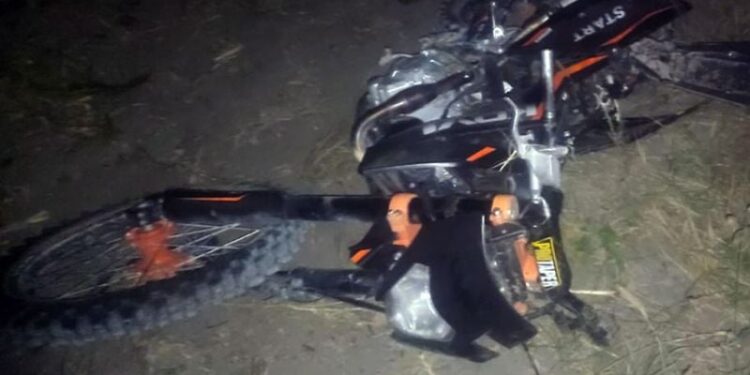 На Шепетівщині мотоцикліст влетів у дерево: він загинув, його пасажир в лікарні —Хмельнитчина