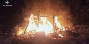 На Уманщині через дитячі пустощі із сірниками горіла господарська будівля (ВІДЕО)