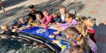 Поліцейські Черкас навчали дітей правилам дорожнього руху — Новини Черкащіни