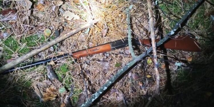 Поліцейські розшукали “снайпера”, який обстрілював автівки на автошляху Р-49 “Васьковичі-Шепетівка” —Хмельнитчина