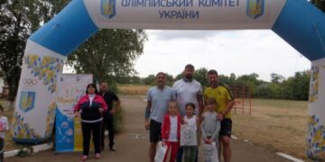 Школярі Телепинського ліцею занурилися у світ спорту з паралімпійцями та атлетами — Новости Черкасс