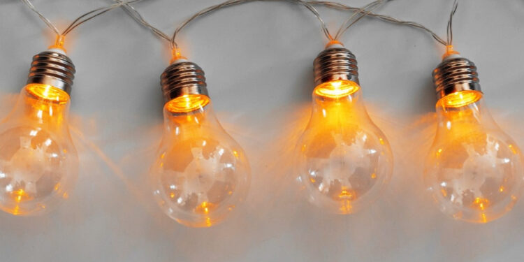 Світла поменшає: на Івано-Фрнаківщині змінили графіки відключень електроенергії