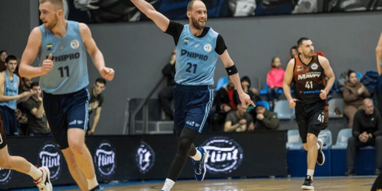 Тимофеєнко – лідер, Конєв – в топ-3: кращі гравці в історії Суперліги за підбираннями – Федерація баскетболу України