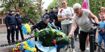 У Миколаєві вшанували пам’ять правоохоронців, які загинули в боротьбі за незалежність » Миколаївський Оглядач
