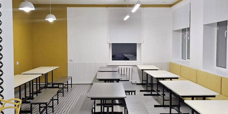 У їдальні рівненської 12 школи зробили сучасний ремонт (ФОТО)