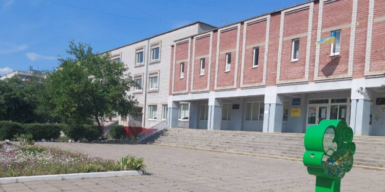 У запорізькій гімназії 97 провели свято першого дзвоника в жахливому укритті – Іван Федоров прокоментував ситуацію | Новости Запорожья