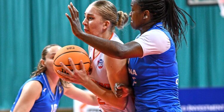 Українки за кордоном: Путра розпочала сезон з дабл-даблу – Федерація баскетболу України