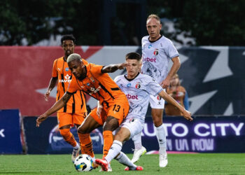 «Верес» відібрав очки у «Шахтаря», але продовжив безвиграшну серію