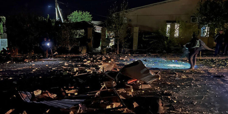 Вибухи в Запоріжжі 24 вересня – росіяни вдарили КАБами по приватному сектору в Комунарському районі | Новости Запорожья