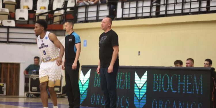 Володимир Коваль: Пишаємося, що можемо представляти країну в такі важкі часи – Федерація баскетболу України