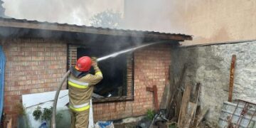 12 жовтня рятувальники ліквідували пожежу господарчої споруди у Миколаєві » Миколаївський Оглядач