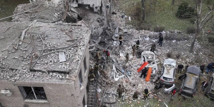 Влучання балістичної ракети в житловий квартал Запоріжжя | Новини Запоріжжя