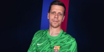 «Барселона» официально подписала польского кипера Щенсны