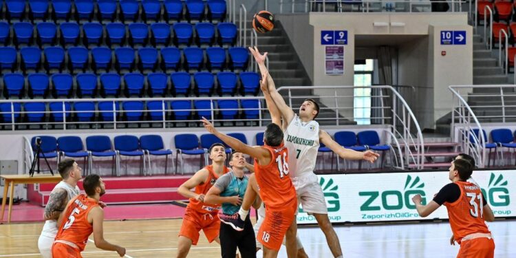 Черкаські Мавпи здобули перемогу над Запоріжжям: фотогалерея – Федерація баскетболу України