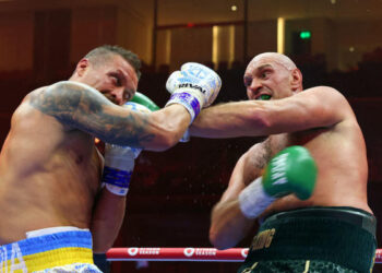 Чжан Чжилей назвал фаворита реванша Усик – Фьюри – Спорт ):Бокс