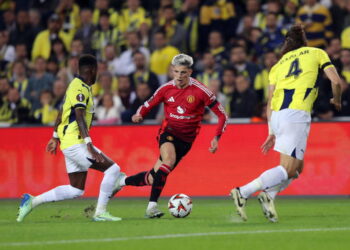 «Фенербахче» сыграл вничью с «Манчестер Юнайтед» в 3 туре Лиги Европы