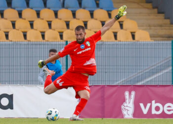 Георгій Єрмаков в 9-му турі видав найбільшу кількість передач з просуванням в сезоні