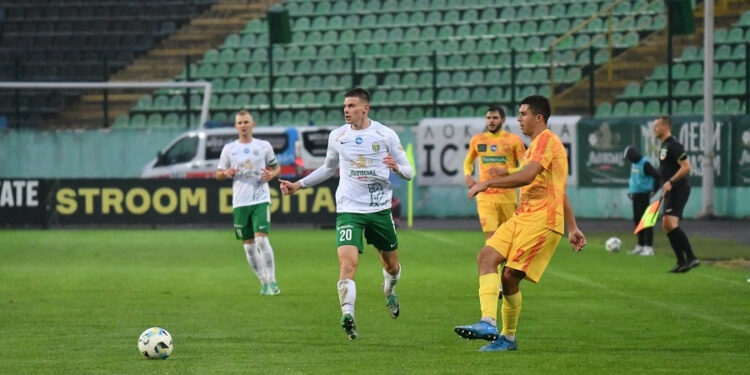 «Інгулець» в третьому матчі поспіль не програв «Карпатам»