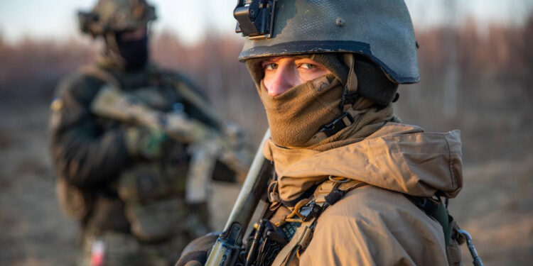 “Ми бігли, а нас крили фосфором”: історія нацгвардійця з Івано-Франківщини, який лікується після поранення (ФОТО)