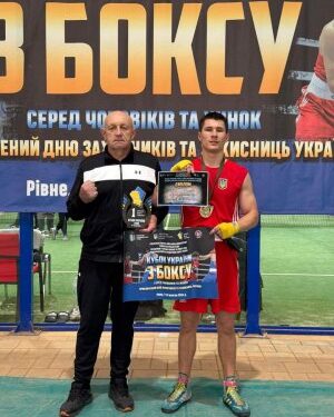 Миколаївський боксер Максим Зіневич – переможець Кубка України з боксу » Миколаївський Оглядач