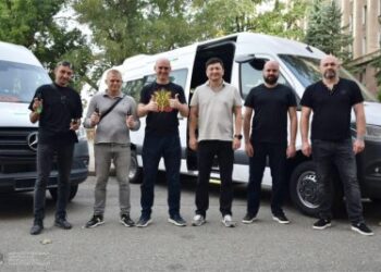 Міжнародна співпраця: Екскаватори й мікроавтобуси для громад та спортсменів » Миколаївський Оглядач