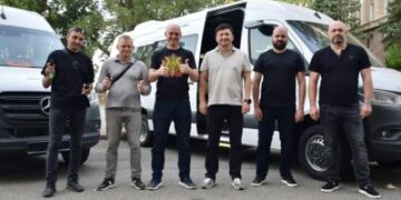 Міжнародна співпраця: Екскаватори й мікроавтобуси для громад та спортсменів » Миколаївський Оглядач