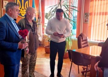 На Черкащині дружині загиблого військового вручили його посмертну нагороду