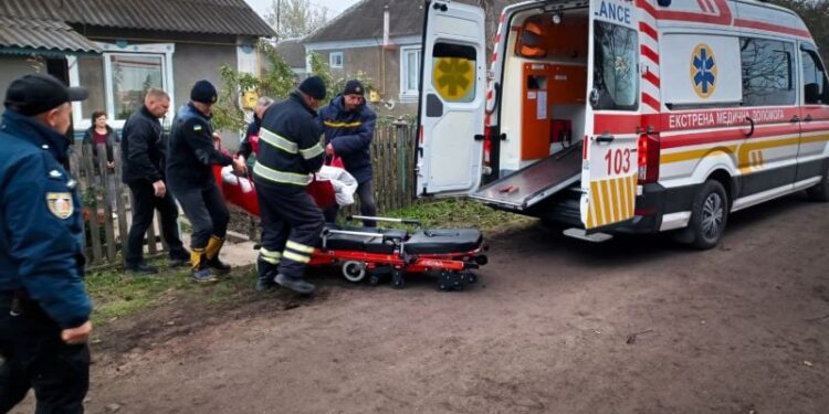 На Шепетівщині літня жінка впала до 7-метрового колодязя —Хмельнитчина