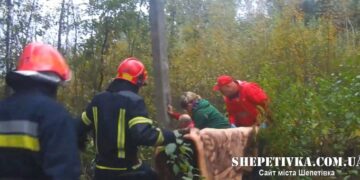 На Шепетівщині у лісі чоловіку стало зле, довелось викликати рятувальників —Хмельнитчина