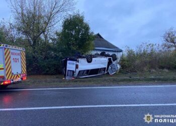 На Уманщині перекинулась маршрутка з пасажирами — Новости Черкасс