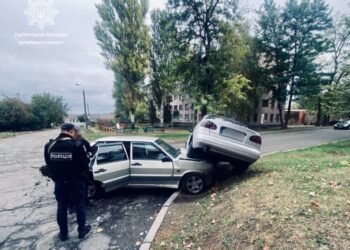 На Верхній Хортиці сталася ДТП – поліція вилучила у водія посвідчення | Новости Запорожья